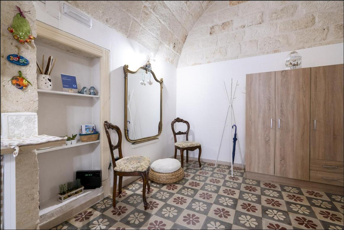 Chiarina Rooms 2 Полиньяно-а-Маре Экстерьер фото
